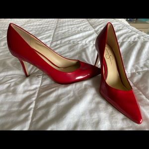 Jessica Simpson pumps